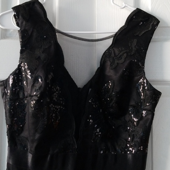 PERFECT LBD - Picture 3 of 4